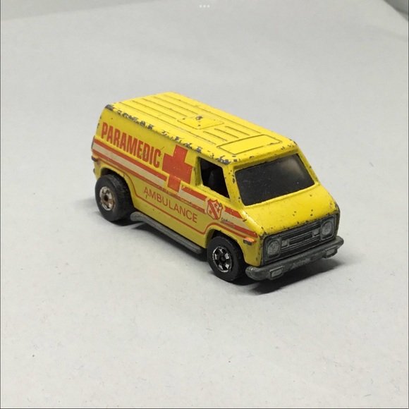 Vintage 1974 Mattel Hot Wheels Paramedic Ambulance Matchbox Car - Picture 2 of 6